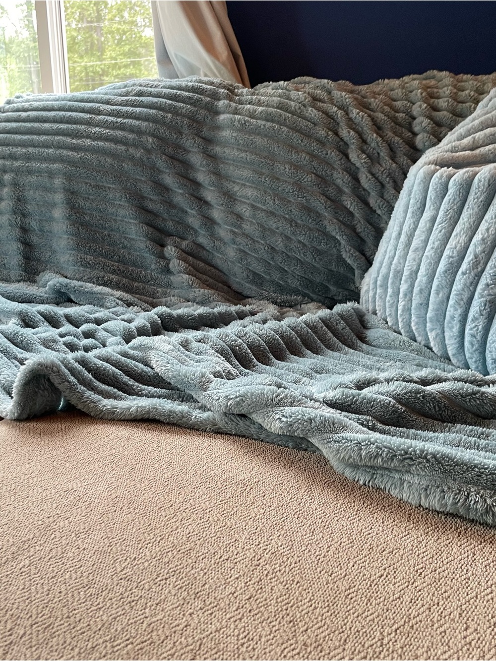 2x throw blankets 2x pillow cases bundle